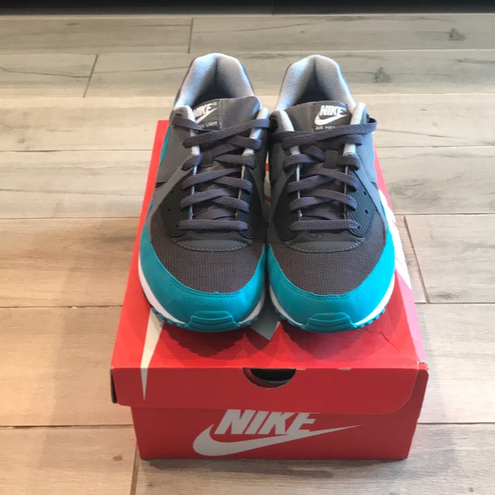 Nike Air Max Light Essential- Size 12